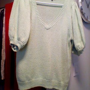 Light geen v-neck sweater